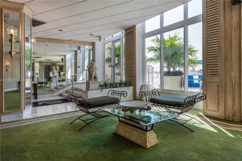 Condominio en venta en Hallandale Beach, Florida, 2 dormitorios, 95.78 m2 № 2081083 - foto 30