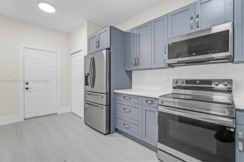 Adosado en venta en Miramar, Florida, 3 dormitorios, 181.53 m2 № 1683869 - foto 8