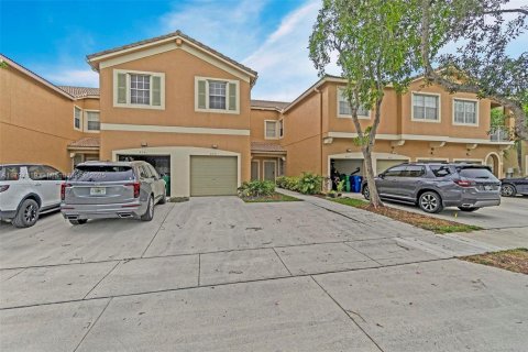 Adosado en venta en Miramar, Florida, 3 dormitorios, 181.53 m2 № 1683869 - foto 3