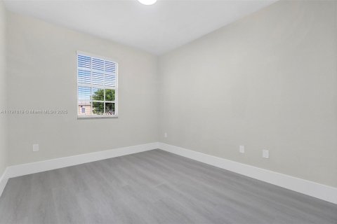 Adosado en venta en Miramar, Florida, 3 dormitorios, 181.53 m2 № 1683869 - foto 19