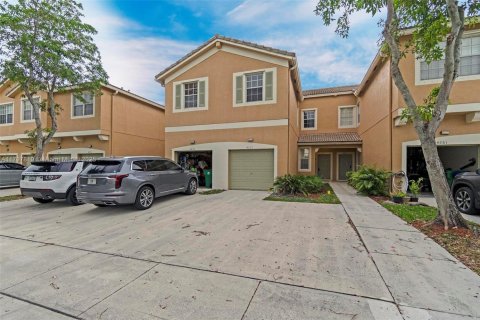 Adosado en venta en Miramar, Florida, 3 dormitorios, 181.53 m2 № 1683869 - foto 4