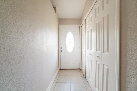 Casa en alquiler en Deltona, Florida, 3 dormitorios, 135.27 m2 № 1912684 - foto 2