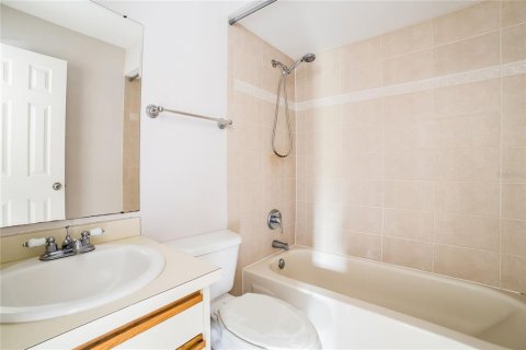 Casa en alquiler en Deltona, Florida, 3 dormitorios, 135.27 m2 № 1912684 - foto 14