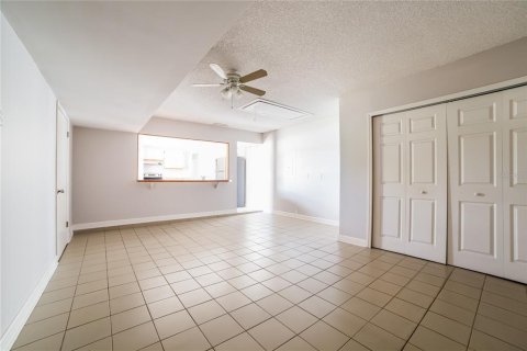 Casa en alquiler en Deltona, Florida, 3 dormitorios, 135.27 m2 № 1912684 - foto 10