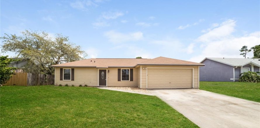 Casa en Deltona, Florida 3 dormitorios, 135.27 m2 № 1912684