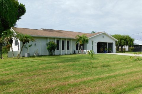 House in Arcadia, Florida 2 bedrooms, 139.73 sq.m. № 2280031