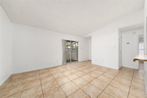 Condo in Kissimmee, Florida, 2 bedrooms  № 2111887 - photo 5