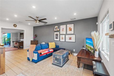Villa ou maison à vendre à Hollywood, Floride: 3 chambres, 104.61 m2 № 1951156 - photo 6