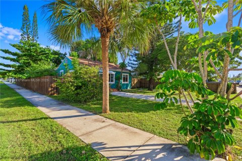 Villa ou maison à vendre à Hollywood, Floride: 3 chambres, 104.61 m2 № 1951156 - photo 2