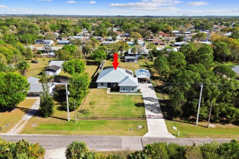 Villa ou maison à vendre à St. Lucie, Floride: 3 chambres, 189.52 m2 № 2083126 - photo 2