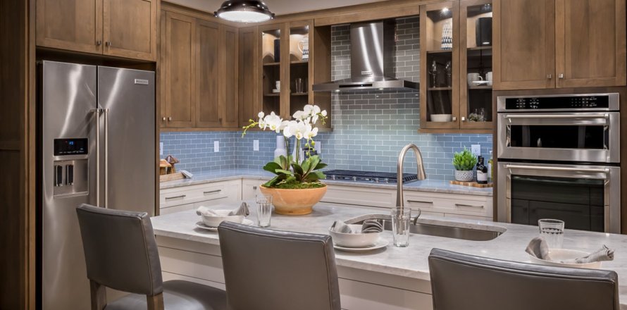 Townhouse in AZURE AT HACIENDA LAKES in Naples, Florida 3 bedrooms, 146 sq.m. № 73994