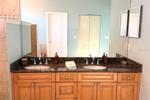 Villa ou maison à louer à Tarpon Springs, Floride: 5 chambres, 212.75 m2 № 2210486 - photo 27