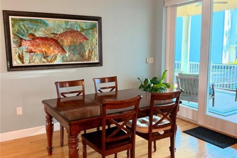 Villa ou maison à louer à Tarpon Springs, Floride: 5 chambres, 212.75 m2 № 2210486 - photo 5