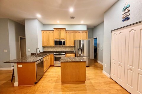 Villa ou maison à louer à Tarpon Springs, Floride: 5 chambres, 212.75 m2 № 2210486 - photo 16