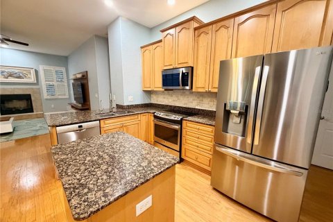 Villa ou maison à louer à Tarpon Springs, Floride: 5 chambres, 212.75 m2 № 2210486 - photo 15