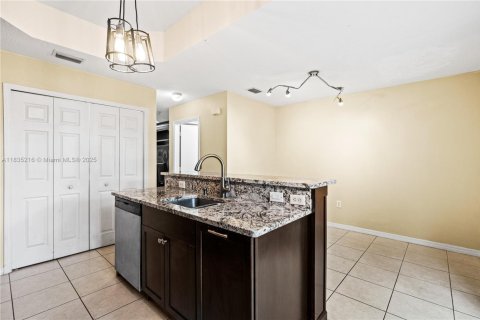 Adosado en venta en Pembroke Pines, Florida, 2 dormitorios, 108.7 m2 № 1934948 - foto 12