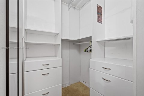 Adosado en venta en Pembroke Pines, Florida, 2 dormitorios, 108.7 m2 № 1934948 - foto 20
