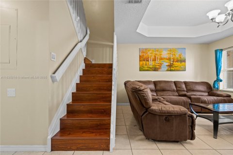 Adosado en venta en Pembroke Pines, Florida, 2 dormitorios, 108.7 m2 № 1934948 - foto 7