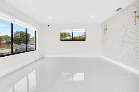 House in Deerfield Beach, Florida 3 bedrooms, 93.74 sq.m. № 2064551 - photo 19