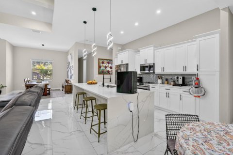 Villa ou maison à vendre à Naples, Floride: 4 chambres, 216.46 m2 № 2147052 - photo 5