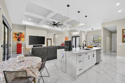 Villa ou maison à vendre à Naples, Floride: 4 chambres, 216.46 m2 № 2147052 - photo 7