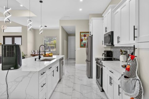 Villa ou maison à vendre à Naples, Floride: 4 chambres, 216.46 m2 № 2147052 - photo 6
