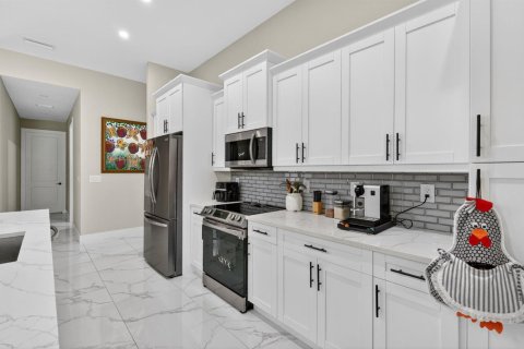 Villa ou maison à vendre à Naples, Floride: 4 chambres, 216.46 m2 № 2147052 - photo 8