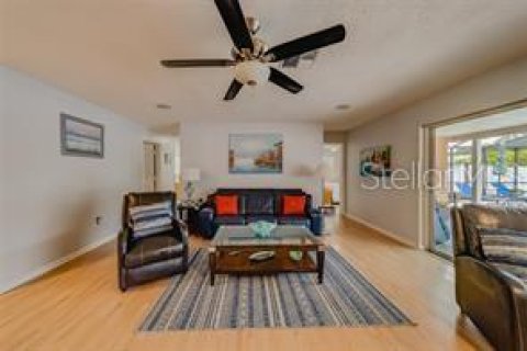 Casa en alquiler en Seminole, Florida, 3 dormitorios, 157.28 m2 № 1901693 - foto 11