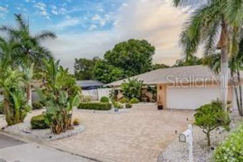 Casa en alquiler en Seminole, Florida, 3 dormitorios, 157.28 m2 № 1901693 - foto 1