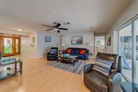 Casa en alquiler en Seminole, Florida, 3 dormitorios, 157.28 m2 № 1901693 - foto 9