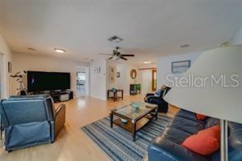 Casa en alquiler en Seminole, Florida, 3 dormitorios, 157.28 m2 № 1901693 - foto 12