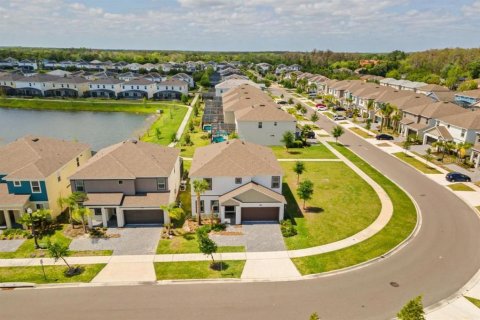 Villa ou maison à vendre à Kissimmee, Floride: 8 chambres, 266.82 m2 № 2294708 - photo 5