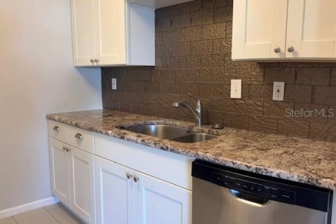 Copropriété à louer à Sun City Center, Floride: 1 chambre, 74.32 m2 № 2166648 - photo 17