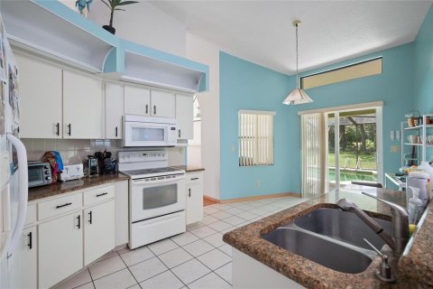 House in Spring Hill, Florida 3 bedrooms, 183.3 sq.m. № 1840215 - photo 9