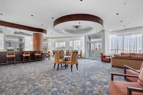 Condominio en venta en Fort Lauderdale, Florida, 1 dormitorio, 86.12 m2 № 1981057 - foto 19