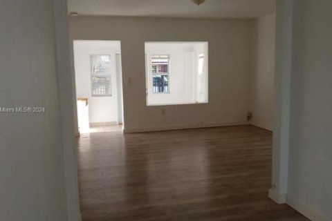 Купить виллу или дом в Майами, Флорида 4 спальни, 117.71м2, № 1926503 - фото 8