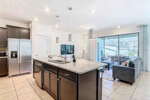 Townhouse in Davenport, Florida 5 bedrooms, 192.87 sq.m. № 1561983 - photo 5