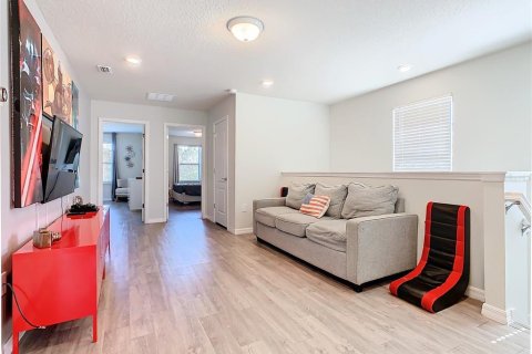 Townhouse in Davenport, Florida 5 bedrooms, 192.87 sq.m. № 1561983 - photo 12