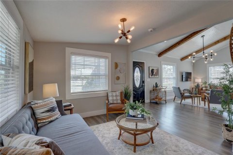 Casa en venta en Saint Petersburg, Florida, 3 dormitorios, 140.47 m2 № 1576147 - foto 11