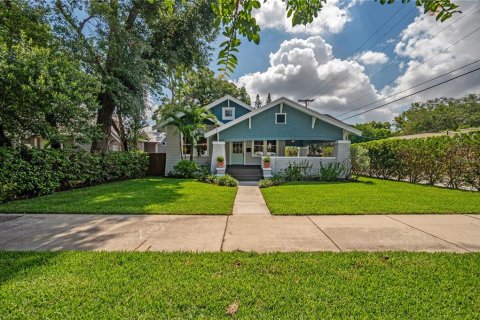 Villa ou maison à louer à Tampa, Floride: 3 chambres, 223.89 m2 № 1852668 - photo 1