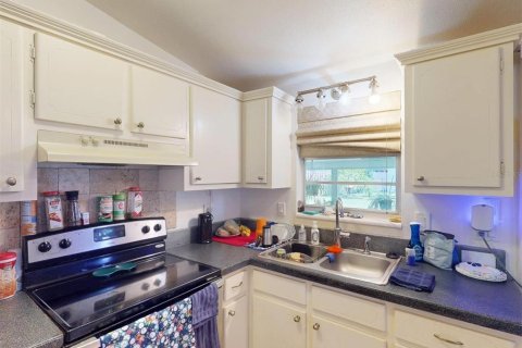 House in Port Charlotte, Florida 2 bedrooms, 111.85 sq.m. № 1866240 - photo 13