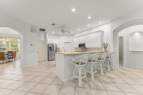 Купить виллу или дом в Стьюарт, Флорида 2 комнаты, 258.27м2, № 2403790 - фото 7
