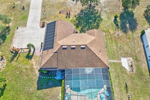 House in Deltona, Florida 3 bedrooms, 172.24 sq.m. № 1561275 - photo 9