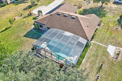 House in Deltona, Florida 3 bedrooms, 172.24 sq.m. № 1561275 - photo 18