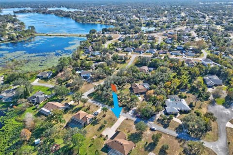 House in Deltona, Florida 3 bedrooms, 172.24 sq.m. № 1561275 - photo 10