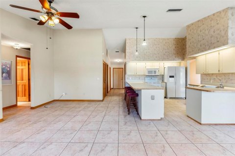 House in Deltona, Florida 3 bedrooms, 172.24 sq.m. № 1561275 - photo 24