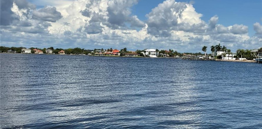 Land in Sarasota, Florida № 1346511