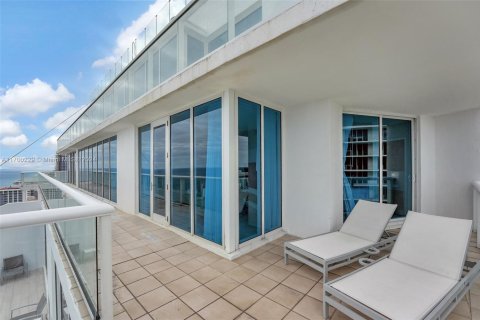 Condo in Fort Lauderdale, Florida, 2 bedrooms  № 1861031 - photo 28