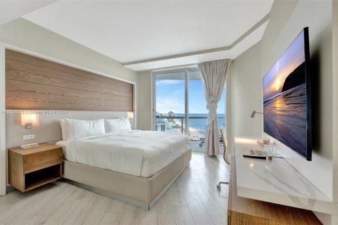 Condo in Fort Lauderdale, Florida, 2 bedrooms  № 1861031 - photo 25