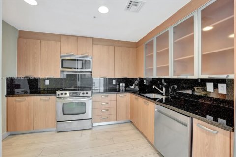 Condo in Fort Lauderdale, Florida, 2 bedrooms  № 1861031 - photo 13